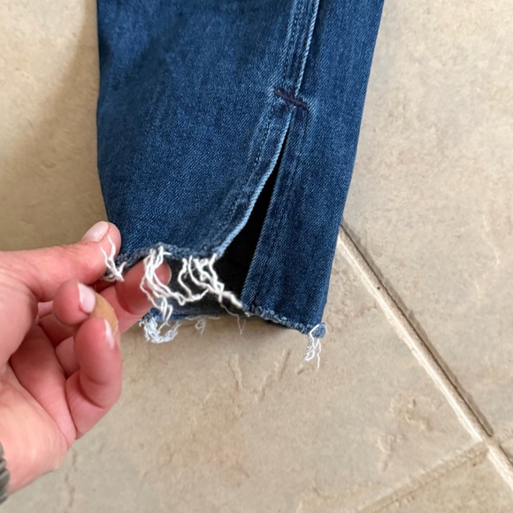 PAIGE Hoxton Slim Midrise Transcend Crop Jeans in Acoustic Distressed Wash - Picture 6 of 11